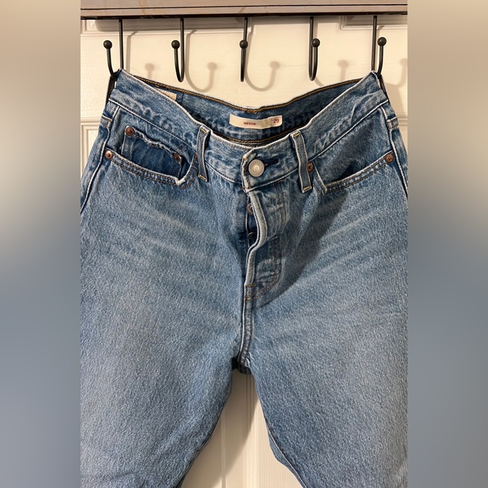 Levis Wedgie sz 29 - Picture 3 of 10